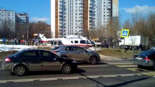 Взлёт спасательного вертолёта в Ясенево 01.04.2017