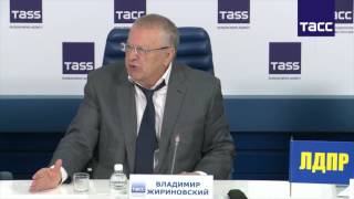 Жириновский сравнил фанатизм Клинтон с женским алкоголизмом