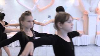 Занятия танцами в октябре 2012 г. Дети 10-12 лет