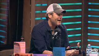 Blake Shelton Talks to NASH FM About Life with Gwen Stefani
