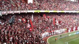 Hino do Atlético Paranaense cantado pelos Fanáticos na final paranaense de 2009