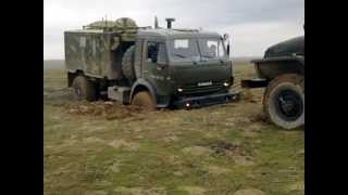 Камаз против троих Урала