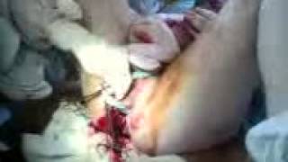 Невероятное Видео Родов!!кого же родила девушка!!!??