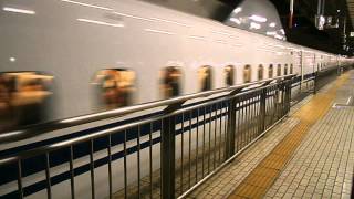 東海道新幹線名古屋駅のぞみ４４号東京行き（N７００系A）出発