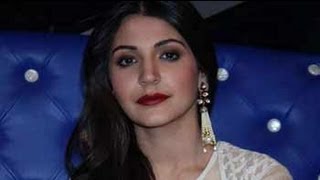 Anushka dances despite injured ankle