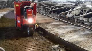 BOBMAN bedding machinery and equipment for use in dairy stalls