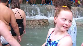 Dunn River Falls, Climbing