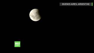 La «Super-Lune de sang» vue depuis les capitales mondiales