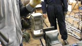 5 金属・アルミ接着剤、構造用接着剤の強度が大きく、耐衝撃・耐振動性2 エポキシって剛性-弾性率が大,耐薬品性が大など三次元網目構造の利点が耐衝撃の弱点となりかねないのだが・・!!