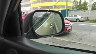 ПАРКОВКА ВО ДВОРАХ В ОГРАНИЧЕННОМ ПРОСТРАНСТВЕ.