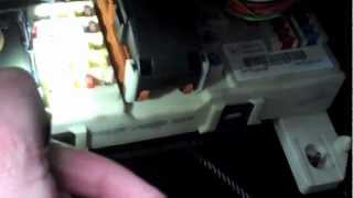 2008 Ford Focus fuse box Fix (cigar lighter/ auxillary fuse )