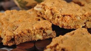 Blondies Recipe (Classic Version) - Joyofbaking.com