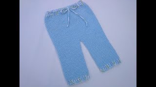 Pantalón básico para bebé tejido a crochet