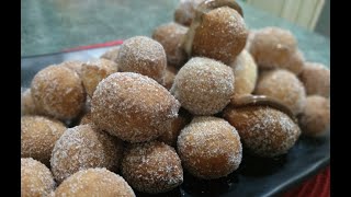 CASTAGNOLE CARNEVALESCHE TRA RIDERE E SCHERZARE CON LORENA/CARNIVAL CHESTNUTS