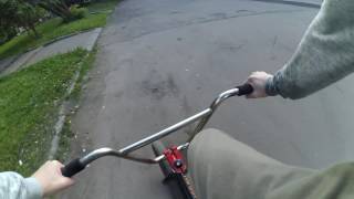 ПЕРВЫЙ ВЛОГ / КАТАЕМ НА BMX / УПАЛ В ГРЯЗЬ