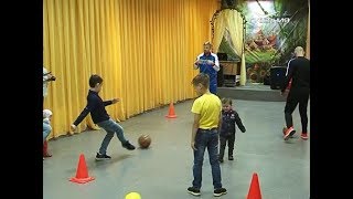 День защиты детей в самарском обществе глухих встретили футболом и веселыми стартами