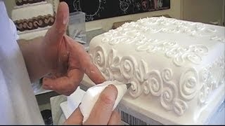 CAKE DECORATING ROYAL ICING PIPING TECHNIQUES / HOW TO PIPE A CAKE BORDER FOR BEGINNERS