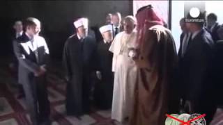 Римский Папа Франциск готовит всемирную религию для антихриста.