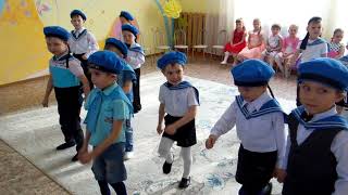 Танец мальчиков средней группы "Яблочко" ("Танец моряков") в детском саду