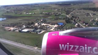 Wizz Air Airbus A320-232 landing in Gdansk airport