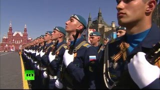 Владимир Путин поздравил россиян с Днем Победы