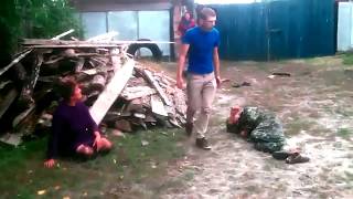 (Смешно)Махач алкашей в селе  Драки в деревне  Пьяная драка в селе