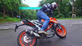 KTM DUKE 390 Stunt riding