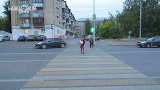 В Казани на перекрестке, где погибли мама с дочкой, установили светофор