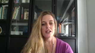 8 Ways to Connect to a New Tarot Deck