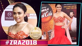 Amruta Khanvilkar Looks RED HOT At Zee Rishtey Awards 2018 | Red Carpet