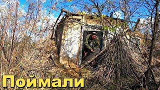 НАШЕЛ ПРОСТО ПОД КРОВАТЬЮ.НАДЕЯЛСЯ,ЧТО ОНА НЕОБЫЧНАЯ.