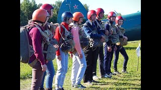 Предпрыжковая подготовка будущих парашютистов в аэроклубе "Порошино", Киров.