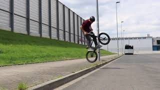 SI BMX - Fahrschule: Manual To 180