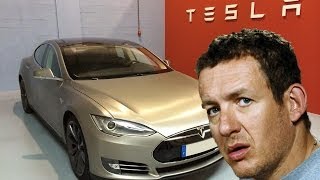 Dany Boon parle de sa Tesla Model S sur TF1 dans l'émission Les enfants de la TV