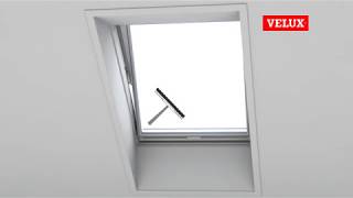 Putzen eines VELUX Fensters