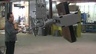C-Frame End Effector Handling Radiator Cores