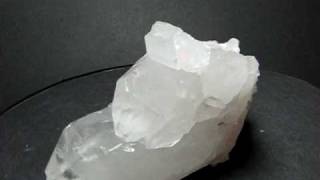 128crystal_ y96_Quartz crystal cluster video-1