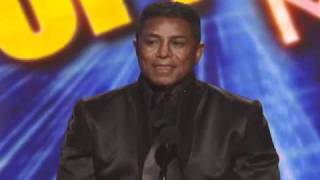 Michael Jackson Wins Favorite Pop/Rock Male Artist - AMA 2009
