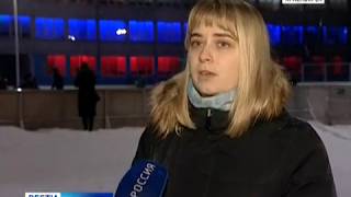 В цвета российского флага раскрасили одну из школ Красноярска