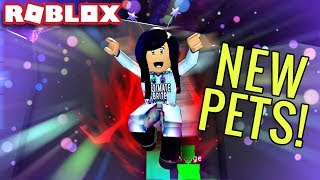 WE WENT TO THE MOON AND GOT MOON PETS! | Roblox Dashing Simulator