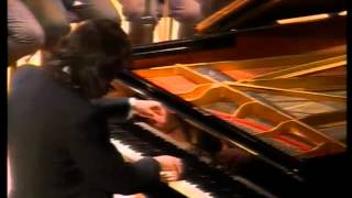Grieg  Piano Concerto - Aggelos Tsanakas 2-11-2007 (1st mov.)