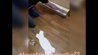Как собрать маятник для круглой кроватки.