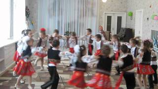 Молдавский народный танец "Хора и сырба"
