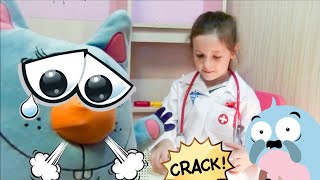 Играю в ветеринара. Игра доктор лечит зверей. Видео, где дети играют в игрушки