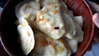 //ОБЖОР:ВАРЕНИКИ С КАРТОШКОЙ И КАПУСТОЙ,ЖАРЕНОЕ МЯСО,МАРИНОВАННЫЕ ОГУРЦЫ,КОКА-КОЛА\\