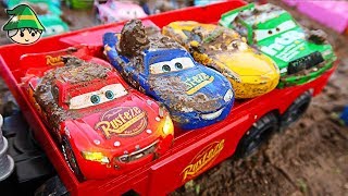 Disney car play dirt. Learning color by car. Car play video.