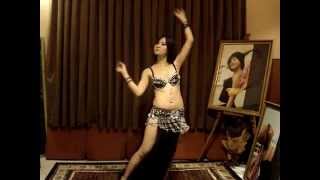 shik shak shok -belly dance- first part choreography by Shira, and then ...free style by me Ho Lan