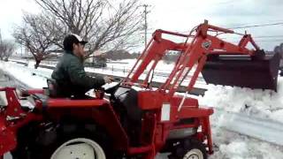 ヤンマートラクターF215　ローダー付き　21馬力！！