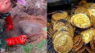 КЛАД СОКРОВИЩ ПОД ВАЛУНОМ! ДВА ГОРШОЧКА ПОД ЗАВЯЗКУ!