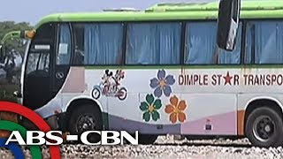TV Patrol: Mga pasahero, stranded dahil sa sinuspendeng bus firm, hinuling mga 'kolorum' van